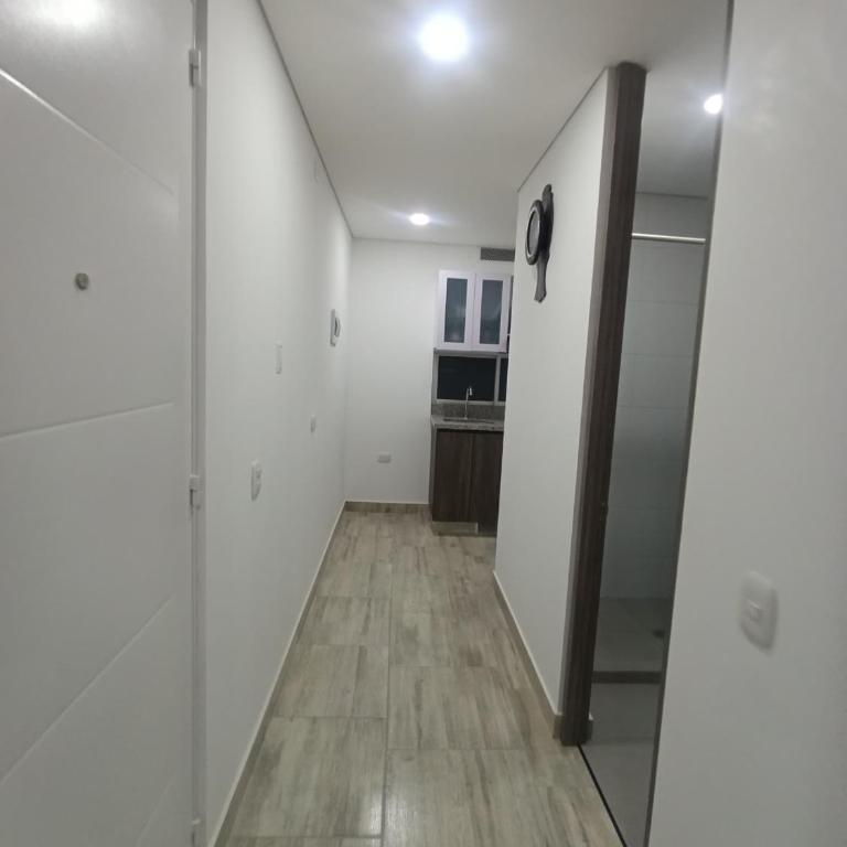 Apartaestudio amoblado, Edificio Avanzzare T2-402 - Apartamento de 1 dormitorio - 10