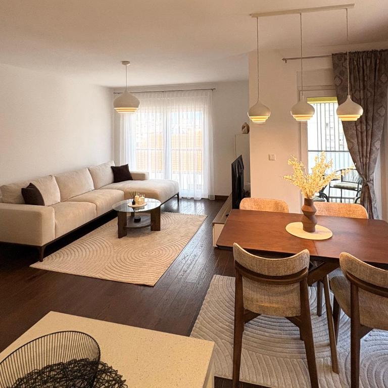 Apartment Alma - Two-Bedroom Apartment - 9
