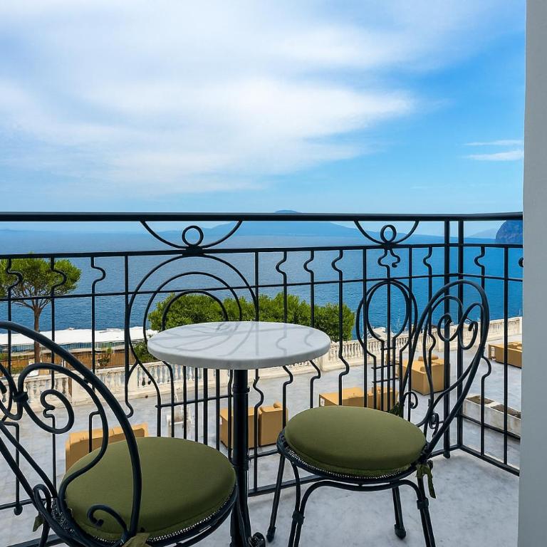 Grand Hotel Europa Palace Sorrento - Camera Deluxe Matrimoniale/Doppia con Letti Singoli con Vista Mare - 4