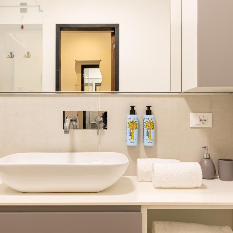 BePlace Apartments in Duomo - Monolocale Triplo Standard - 11
