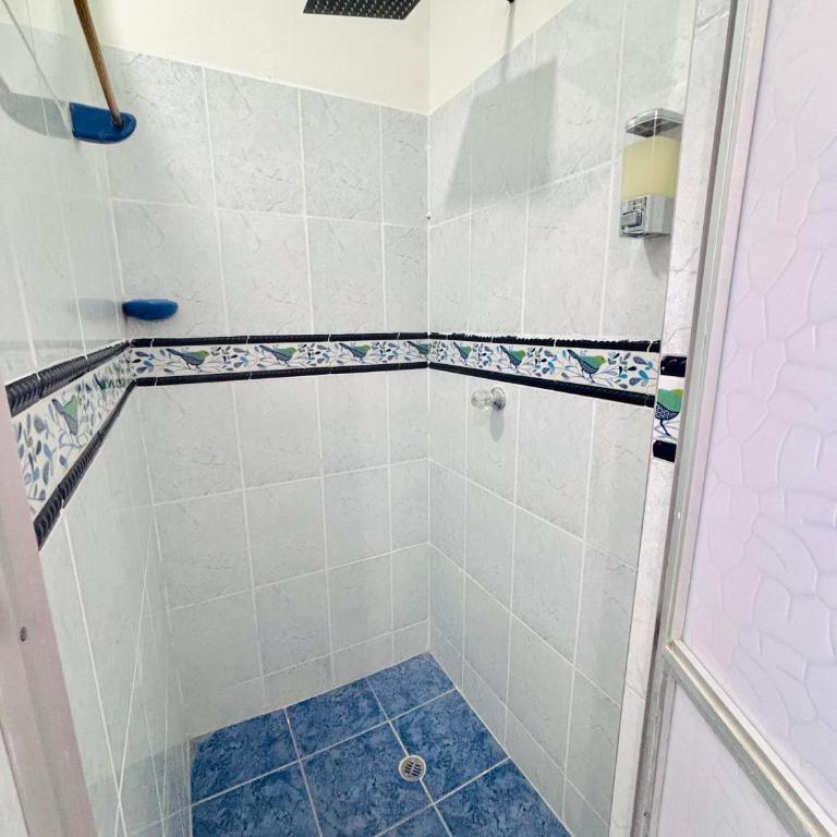 Alojamiento a 10 minutos del complejo acuático - Piscinas olímpicas de Ibagué - Apartamento de 3 dormitorios - 10