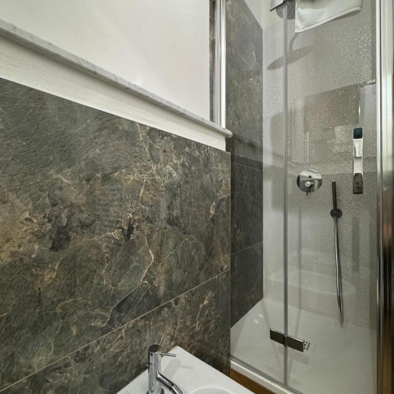 San Giovanni Rooms Livorno - Double Room with Private Bathroom - 19