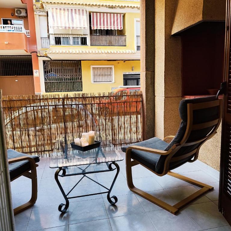 Cozy retreat with Green Terrace and Balcony Access - Apartamento de 2 dormitorios - 2