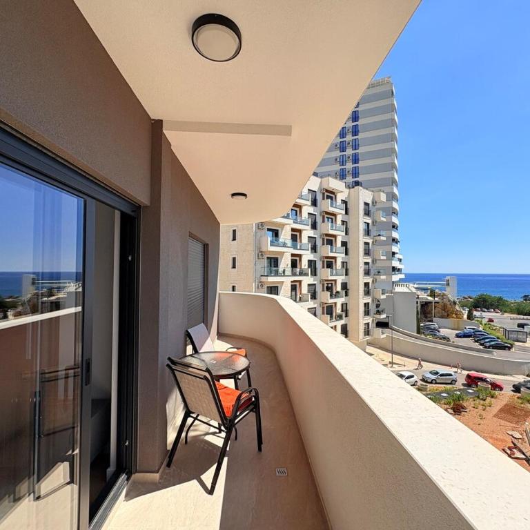 Luxury 2BR Sea View & Garage & Twin Towers Becici - Apartman sa 2 Spavaće Sobe, Terasom i Pogledom na More - 13