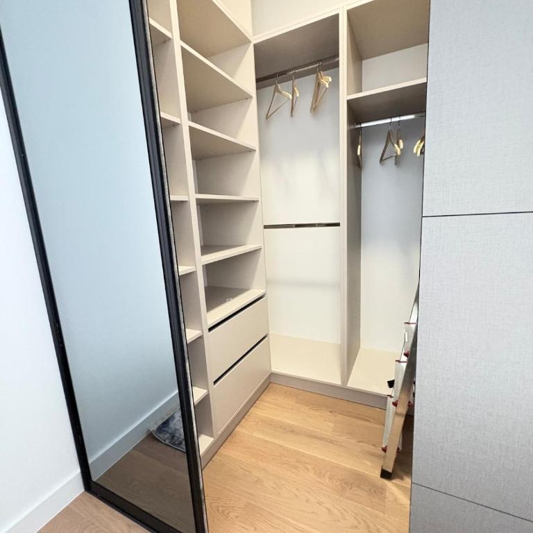 Luxury 2BR Sea View & Garage & Twin Towers Becici - Apartman sa 2 Spavaće Sobe, Terasom i Pogledom na More - 27