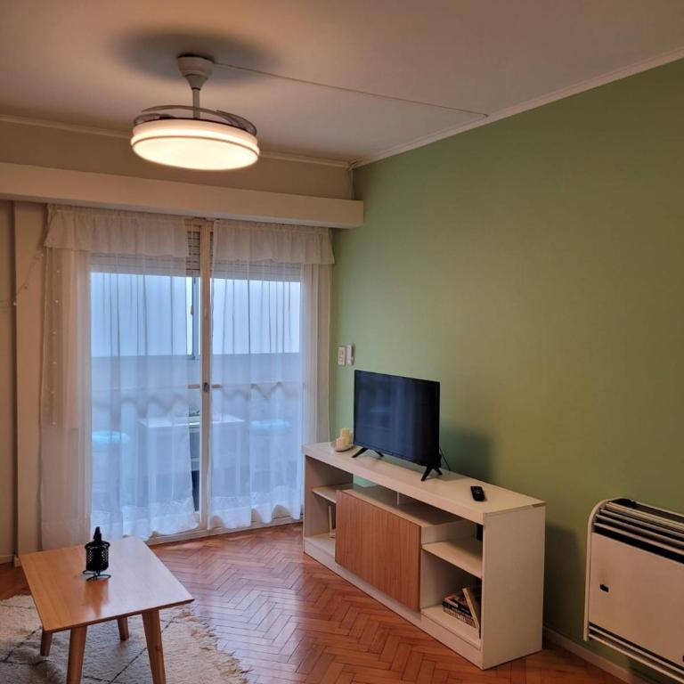 Departamento frente a Iglesia Catedral y Monumento a la Bandera - One-Bedroom Apartment - 10