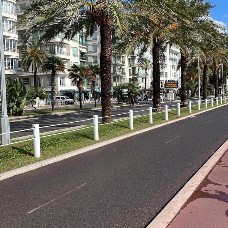 Mer à 5 minutes et vue splendide! - Appartement 2 Chambres avec Balcon et Vue sur la Mer - 30