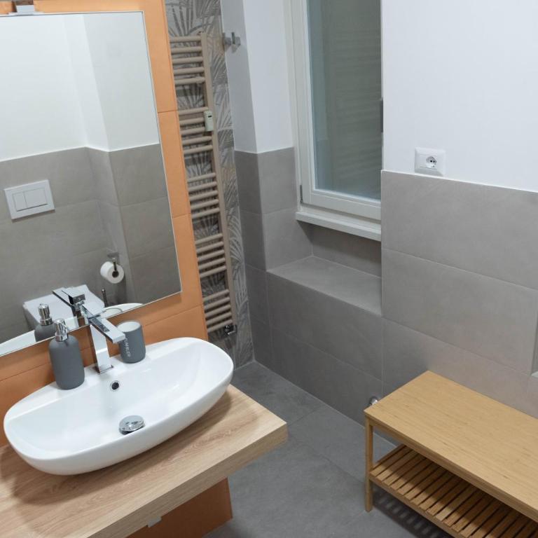 Casa Buon Vento - relax a Villa Ada - Appartement 3 Chambres avec Balcon - 14