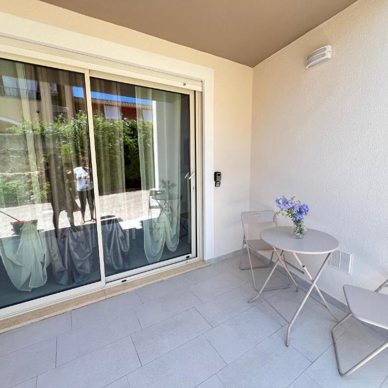 La chiocciola Villasimius appartamento confort, parking gratuito, fronte bus Arst, navetta mare e postazione noleggio monopattini elettrici - One-Bedroom Apartment - 20