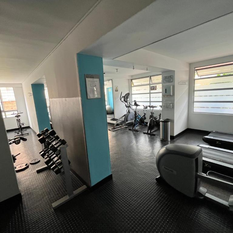 Cómoda Habitación Privada Con Baño, Piscina & Gym - Habitación Doble con baño privado externo - 2