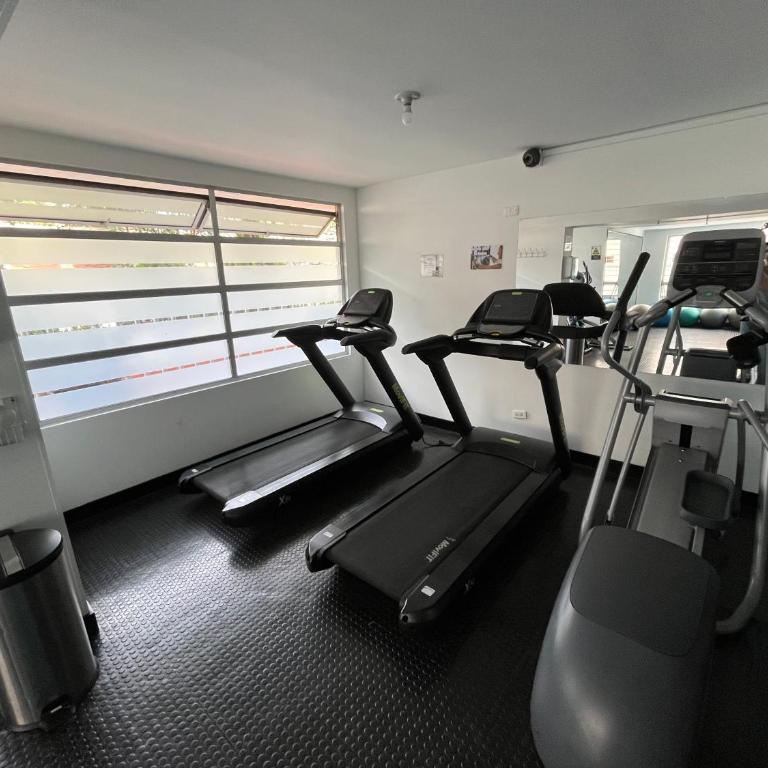 Cómoda Habitación Privada Con Baño, Piscina & Gym - Habitación Doble con baño privado externo - 5