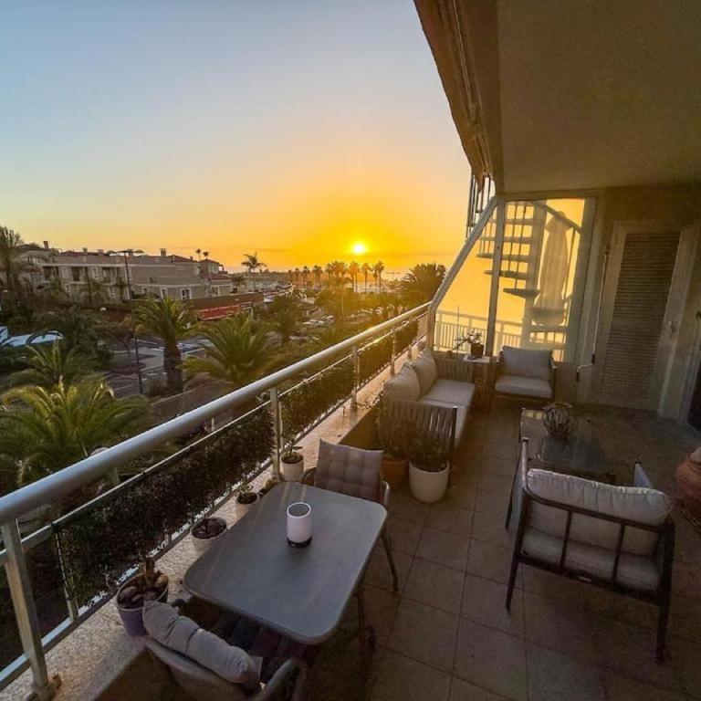 Stylish Palm Mar Apartment with Sunny Terrace BRAVO's House - Appartement 1 Chambre avec Terrasse - 1