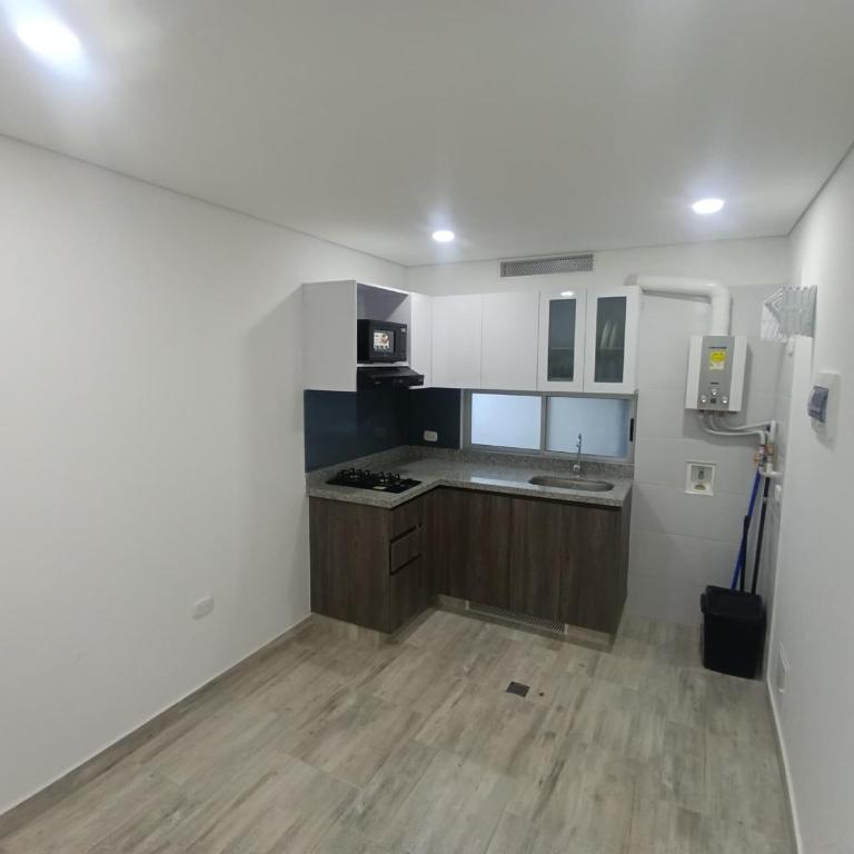 Apartaestudio amoblado, Edificio Avanzzare T2-704 - Apartamento de 1 dormitorio - 4