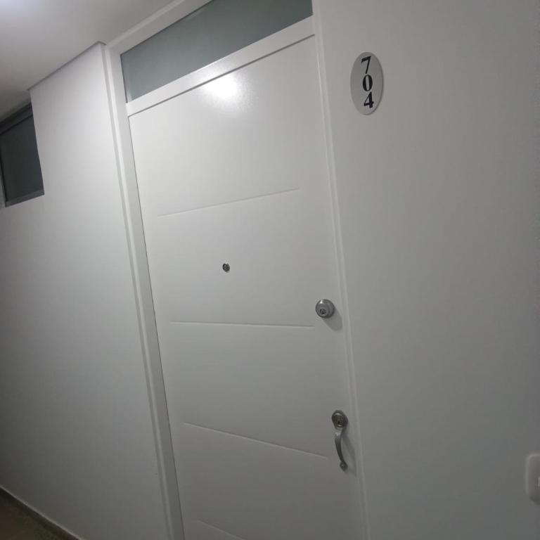 Apartaestudio amoblado, Edificio Avanzzare T2-704 - Apartamento de 1 dormitorio - 5