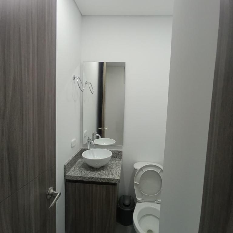 Apartaestudio amoblado, Edificio Avanzzare T2-704 - Apartamento de 1 dormitorio - 9
