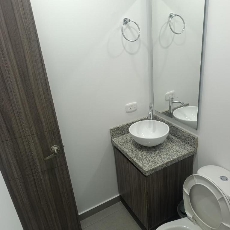 Apartaestudio amoblado, Edificio Avanzzare T2-704 - Apartamento de 1 dormitorio - 11