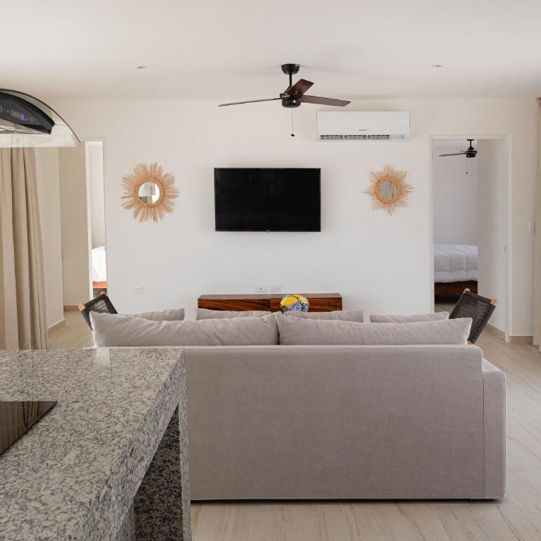 Penthouse Blue Luxury Kukulkan - Two-Bedroom Apartment with Balcony and Terrace - 5