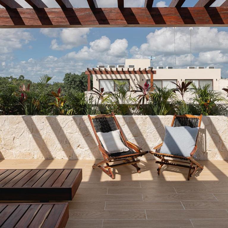 Penthouse Blue Luxury Kukulkan - Two-Bedroom Apartment with Balcony and Terrace - 15