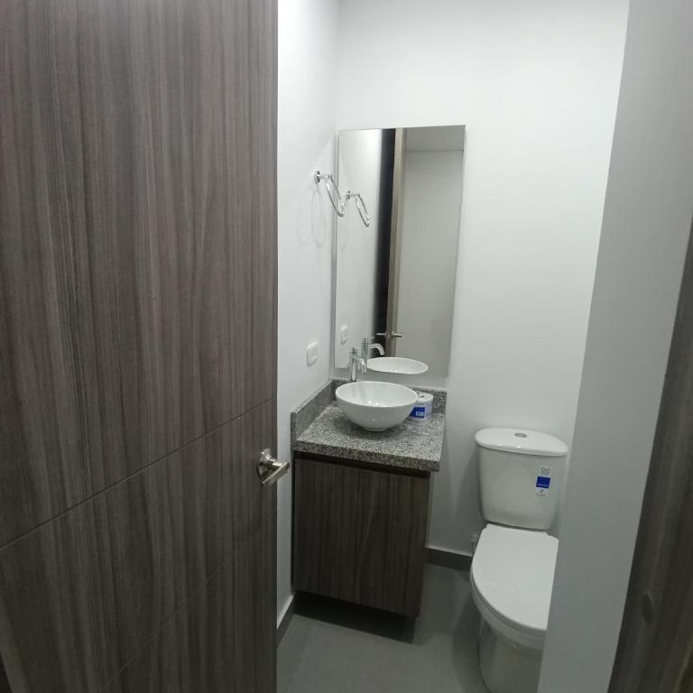 Apartaestudio amoblado, Edificio Avanzzare T2-504 - Apartamento de 1 dormitorio - 3