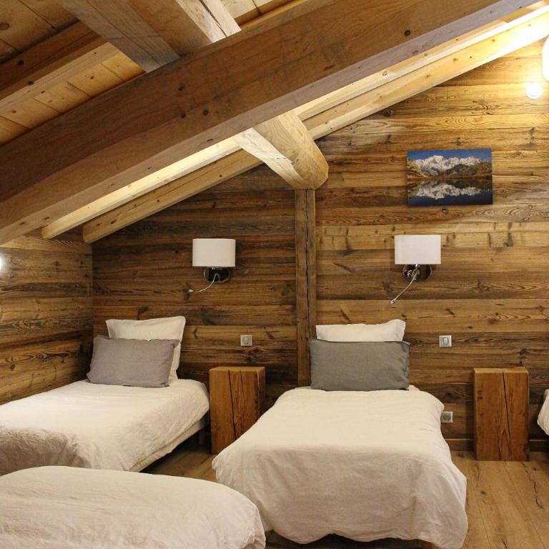 Chambres et Tables d'Hôtes Le Choton à Nono - Col du Joly Beaufortain - Chambre Quadruple - Vue sur Montagnes - 1