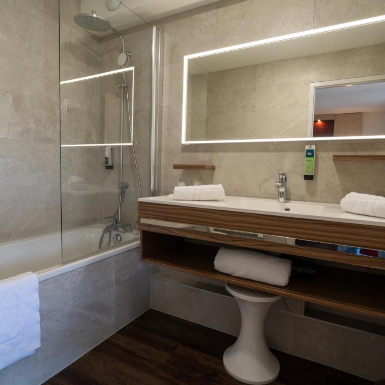Logis Hotel Arc En Ciel - Chambre Double Supérieure - 3