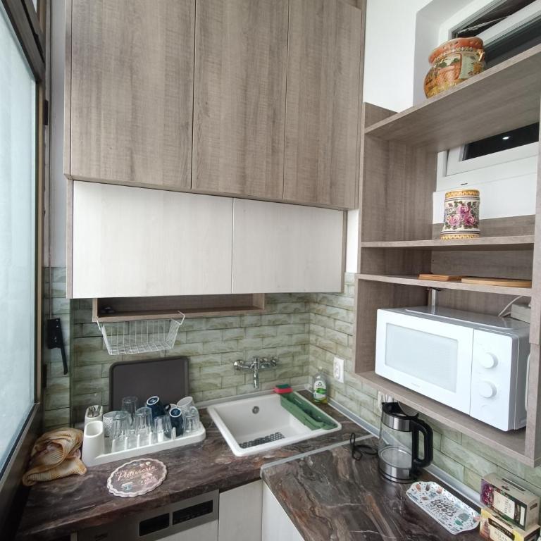 Fountain View Slavija Apartment - Apartman sa 2 Spavaće Sobe i Terasom - 13