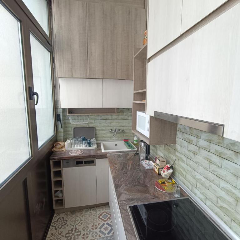 Fountain View Slavija Apartment - Apartman sa 2 Spavaće Sobe i Terasom - 20