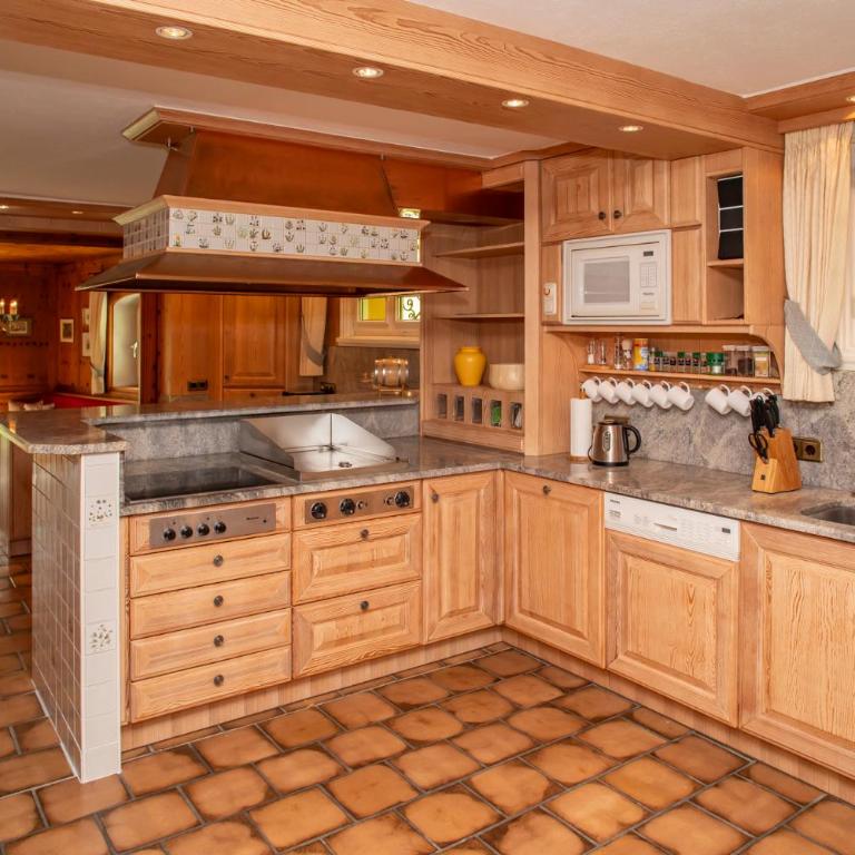 Chalet Felseneck - Ihr privates Ferienhaus in den bayerischen Alpen - Haus mit 5 Schlafzimmern - 19