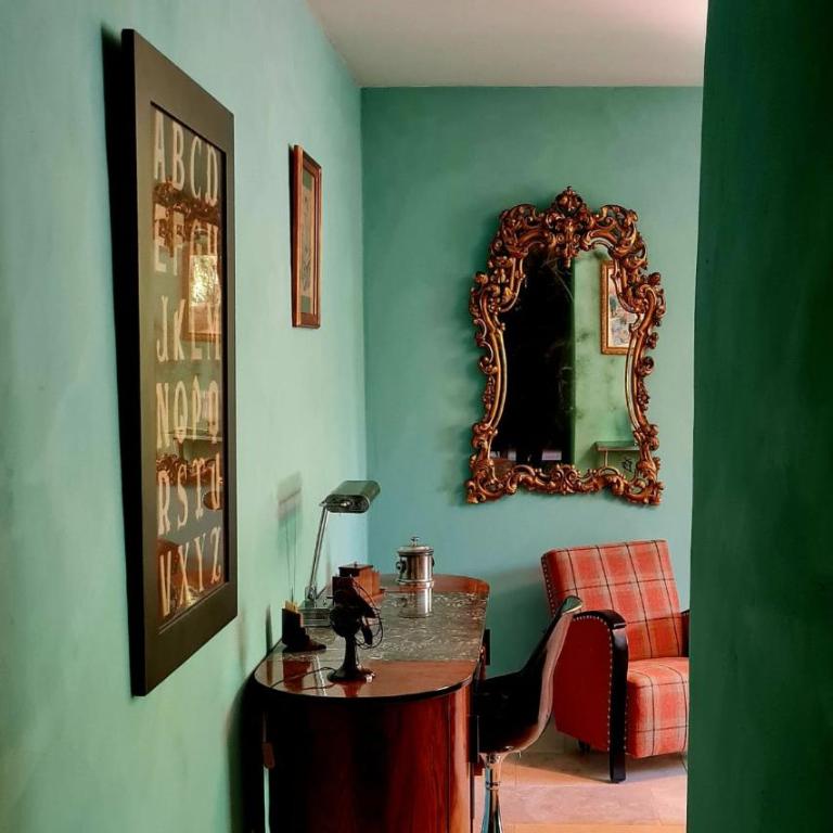 Villa d'antiquaire Heure bleue - 160 m2 Suites et Jardin à 10 mn à pied du centre d'Uzès - Villa - 1