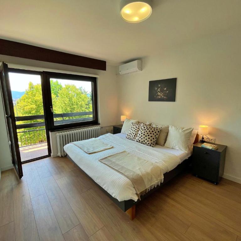 Sarajevo City Oasis - Three-Bedroom Home - 6