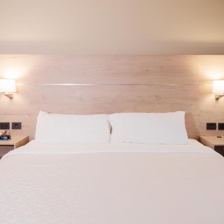 Holiday Inn Express - Monterrey - Tecnologico by IHG - Standard King Room - 2