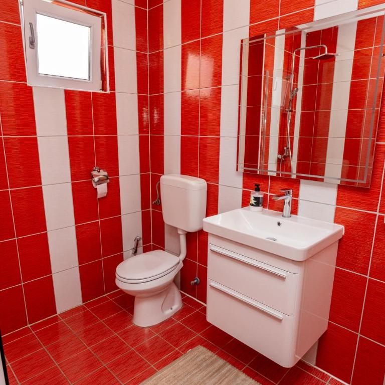 Apartman Nur with garden - Three-Bedroom Superior Apartment - 34