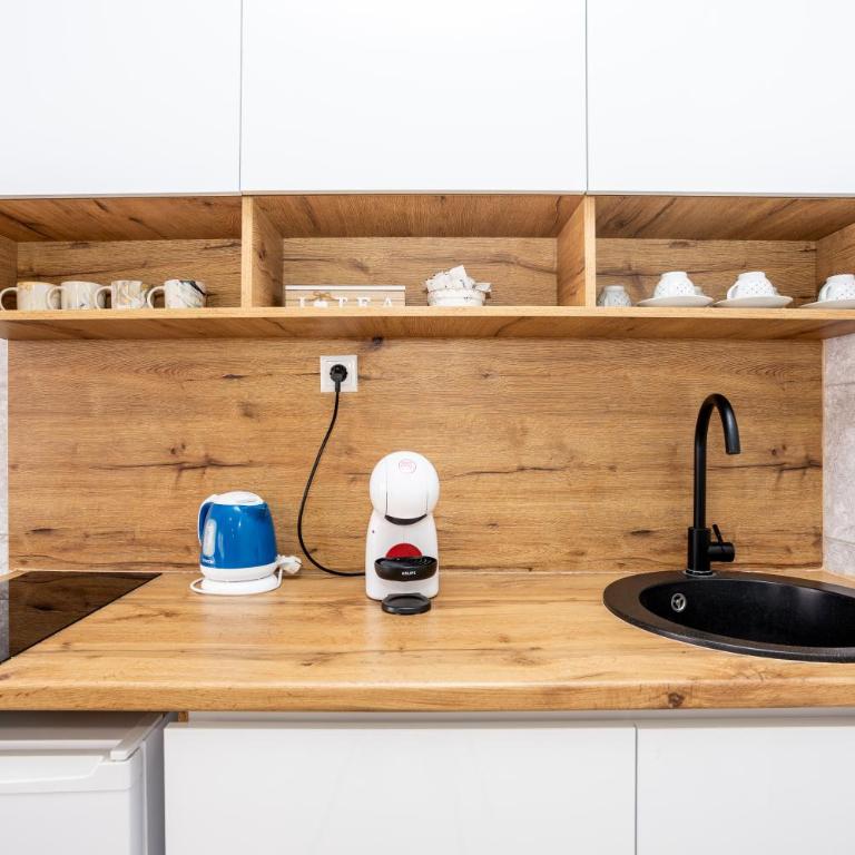 Apartman Nur with garden - Three-Bedroom Superior Apartment - 18