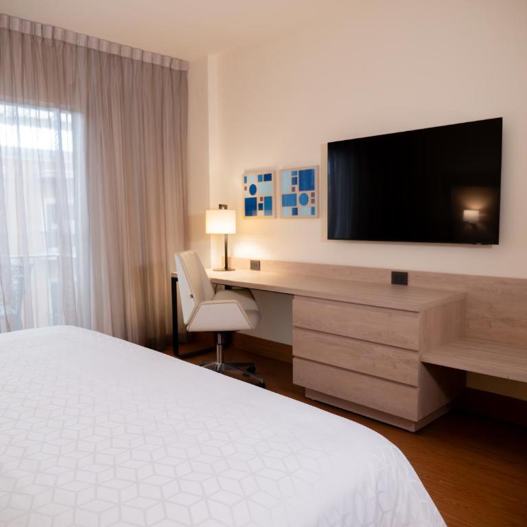Holiday Inn Express - Monterrey - Tecnologico by IHG - King Room - Ground Floor - 2