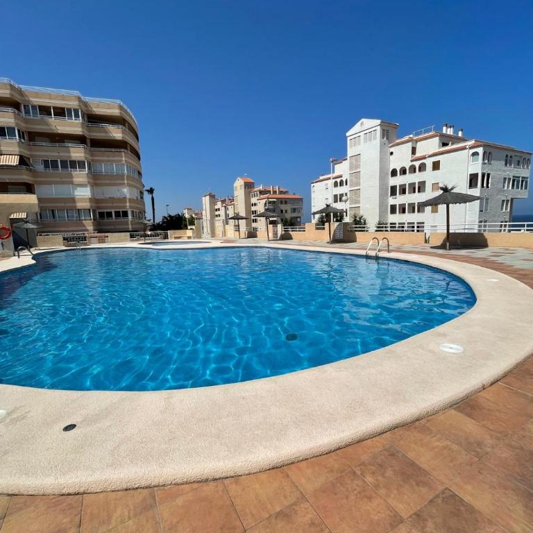 Sonia's Apartment Arenales - Two-Bedroom Apartment with Balcony and Sea View - 14