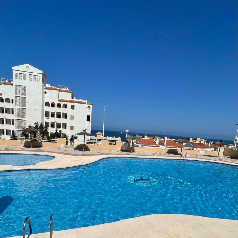 Sonia's Apartment Arenales - Two-Bedroom Apartment with Balcony and Sea View - 2