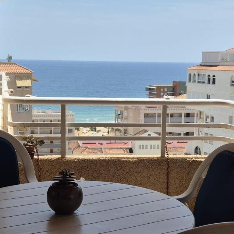 Sonia's Apartment Arenales - Two-Bedroom Apartment with Balcony and Sea View - 1