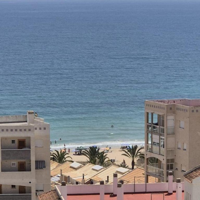 Sonia's Apartment Arenales - Two-Bedroom Apartment with Balcony and Sea View - 13