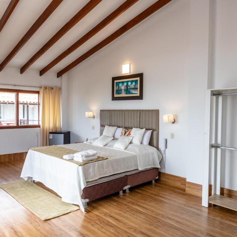 Costa Beach - King Room with Sea View - 11