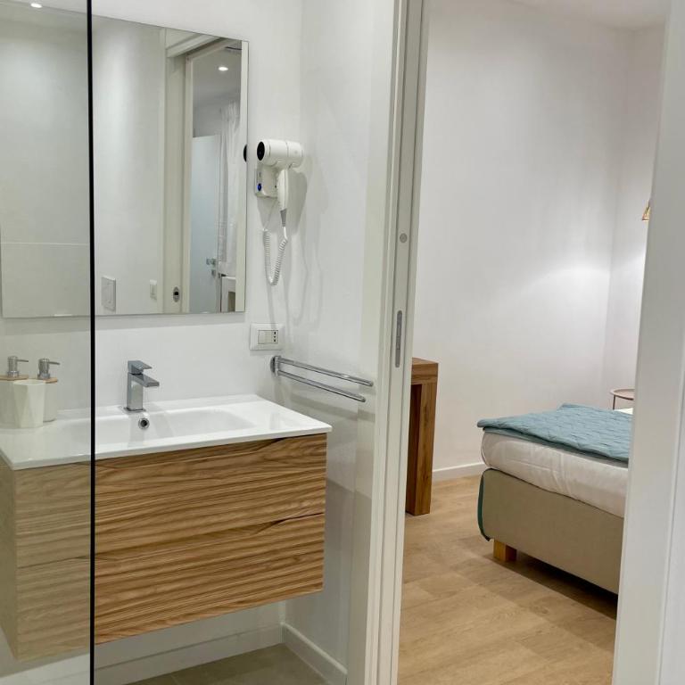 Elis rooms & suite - Camera Matrimoniale Standard - 4