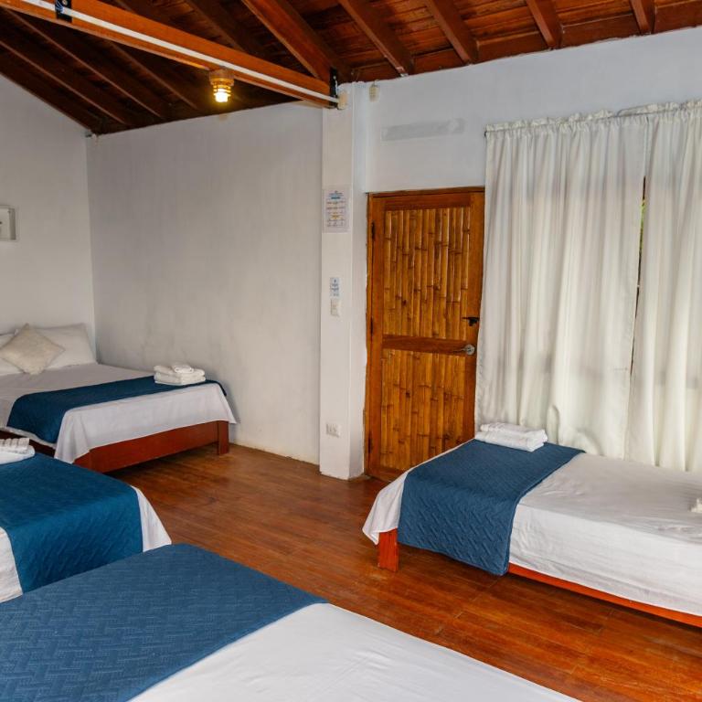 Costa Beach - Family Room with Sea View - 11