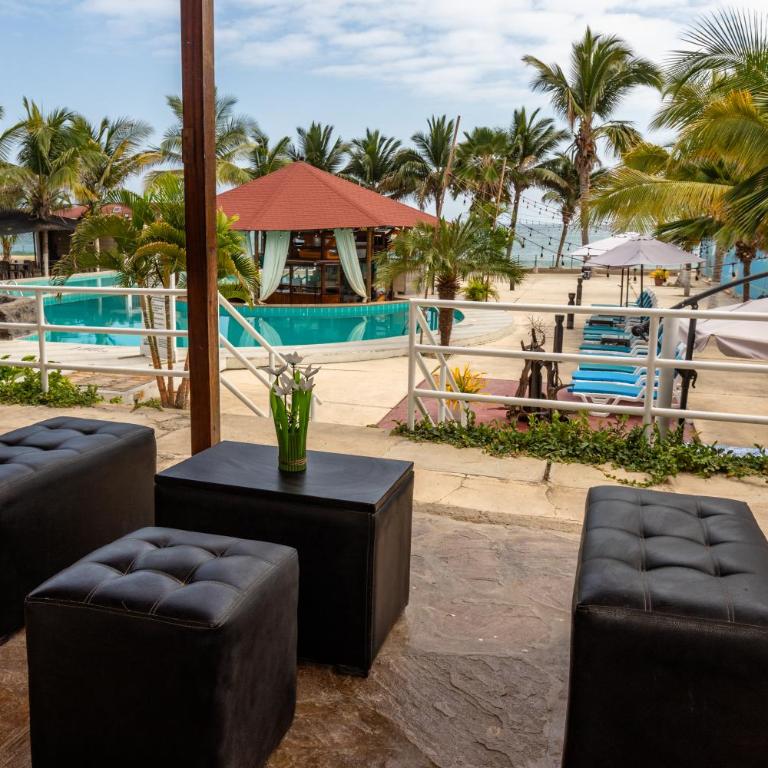Costa Beach - Family Room with Sea View - 4