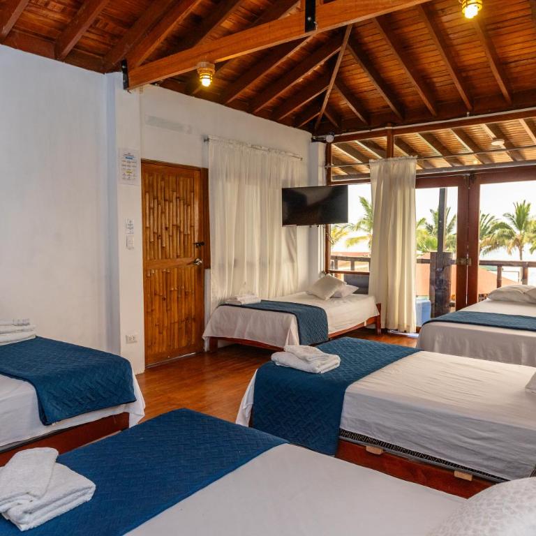 Costa Beach - Family Room with Sea View - 16
