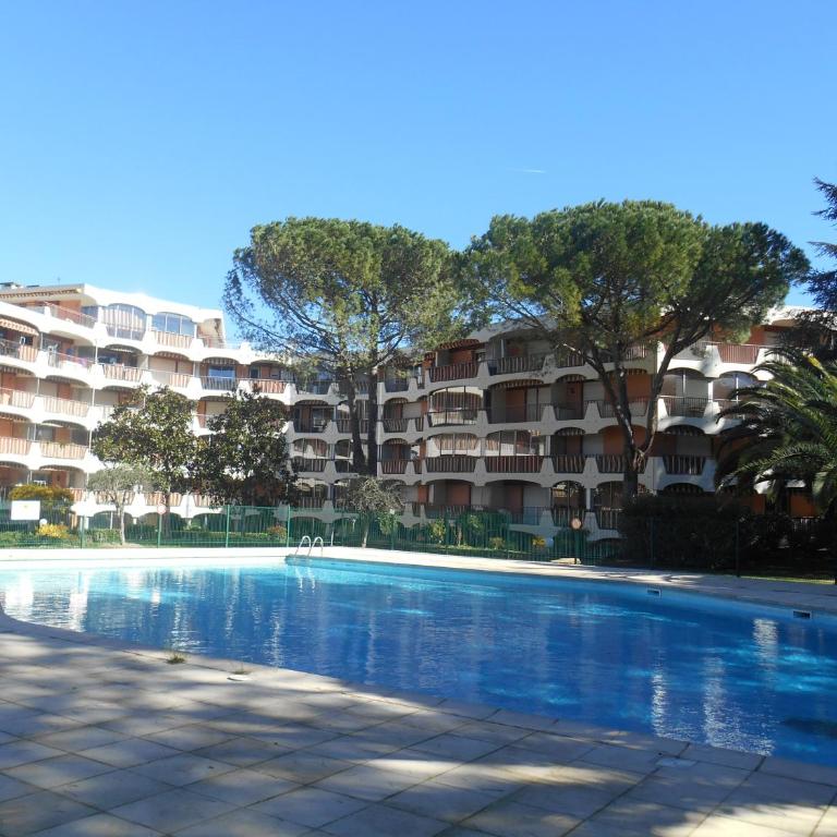 F2 dans résidence avec 3 piscines - Apartment mit 1 Schlafzimmer - 1