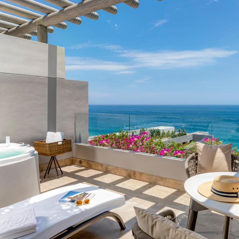 Grand Velas Boutique Hotel - Suite with Sea View - 1