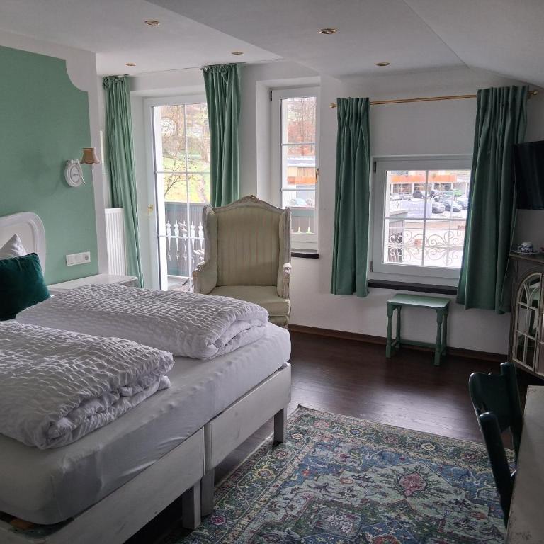 Die schlafende Goass - Zimmer mit Queensize-Bett und Balkon - 2