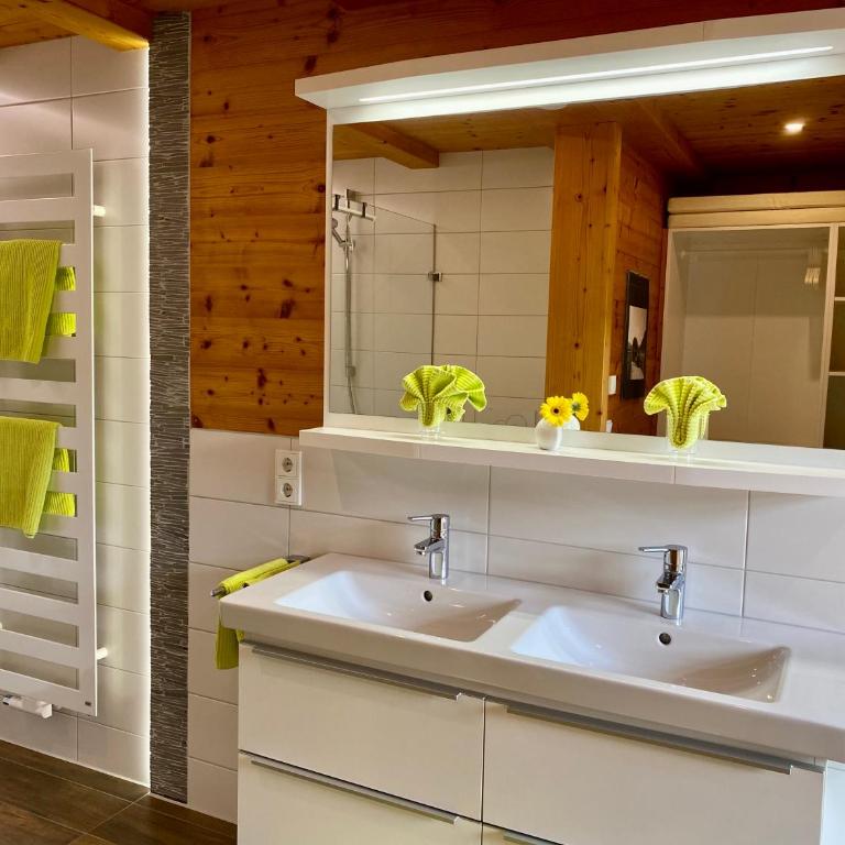 MEB Appartement, luxuriöses Appartement, im Chalet-Stil nur für Zwei, mit privater Sauna im Oberallgäu - Apartment mit Blick auf die Berge - 36