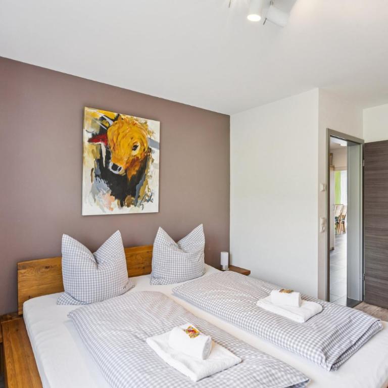 EdelWeiß - 4 Sterne - inkl Oberstaufen Plus - 2 Schlafzimmer - Deluxe Apartment mit 2 Schlafzimmern und Gartenblick - 11