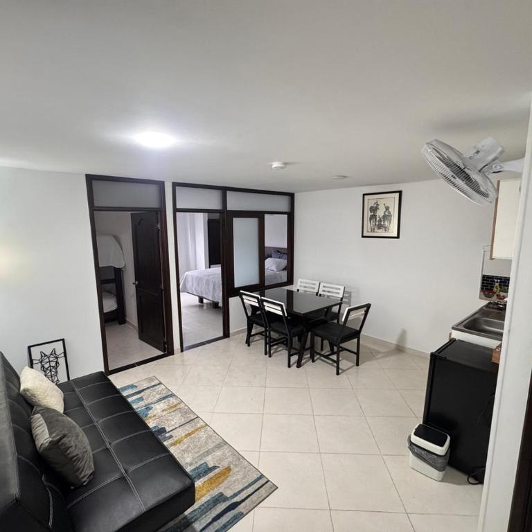 Apartamentos amoblados de 1, 2 y 3 dormitorios - Apartamento de 2 dormitorios con vistas a la ciudad - 11