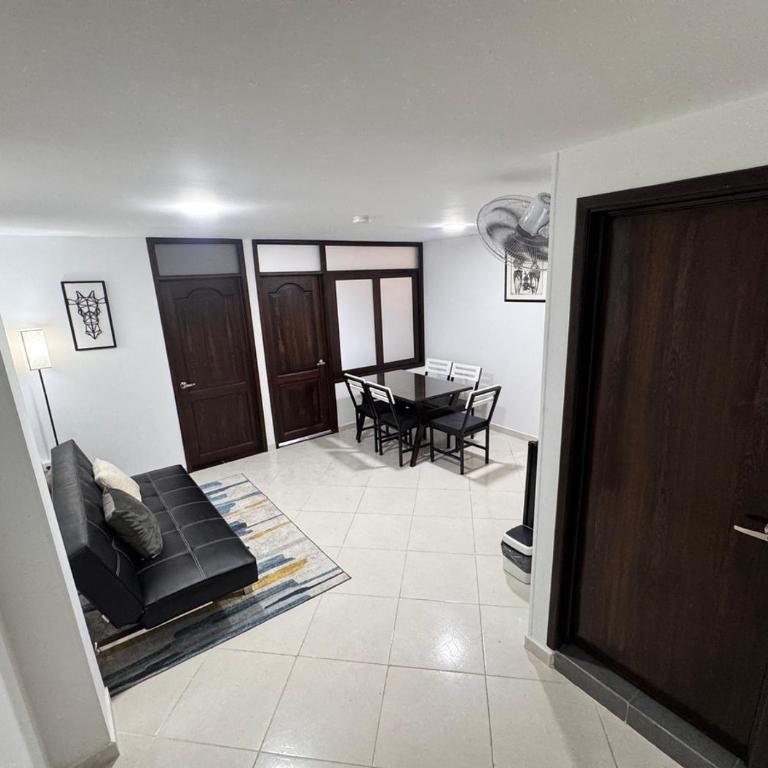 Apartamentos amoblados de 1, 2 y 3 dormitorios - Apartamento de 2 dormitorios con vistas a la ciudad - 10